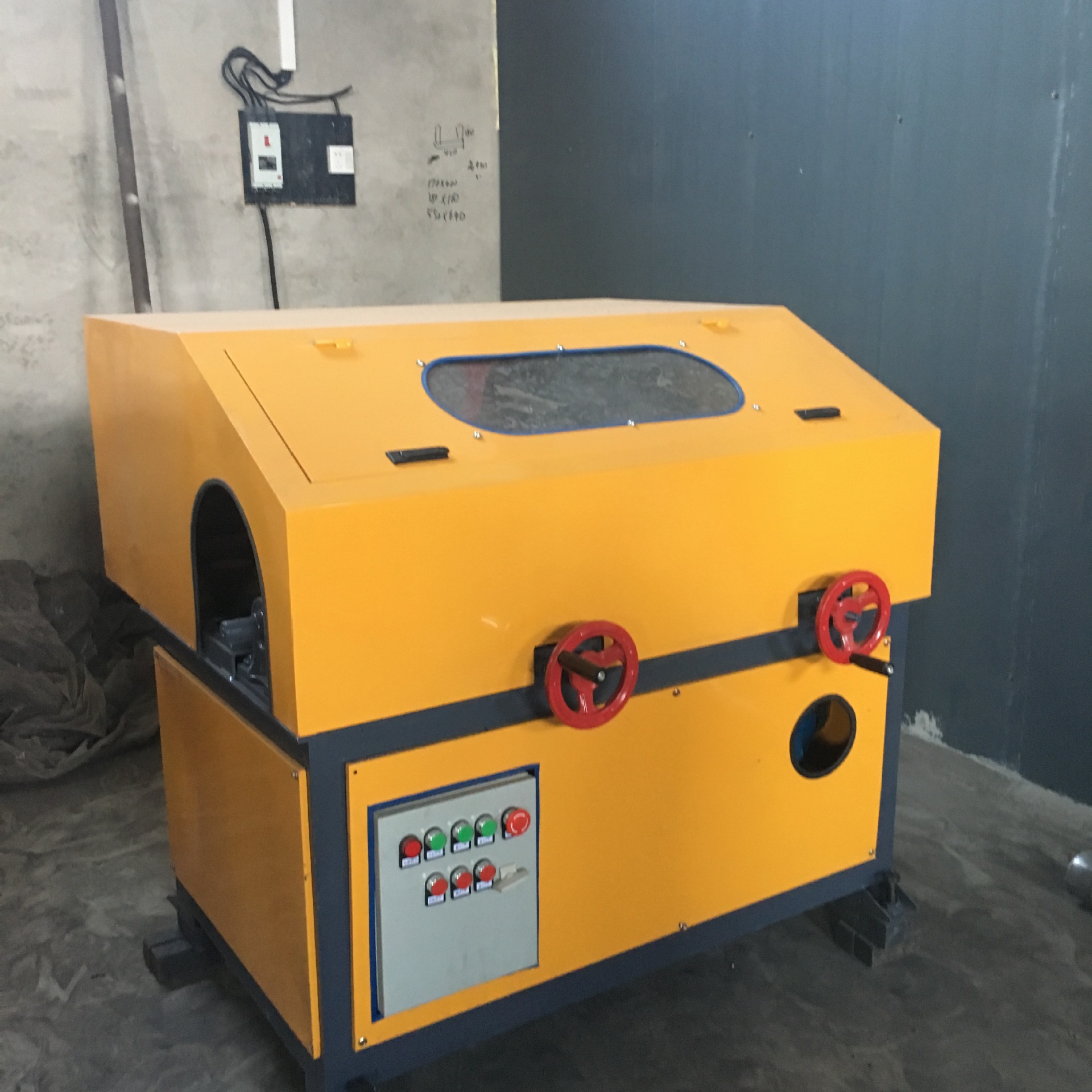 加震动筛角铁除锈机 六角滚筒式打磨机 铁件六角滚筒抛光除锈机-报价