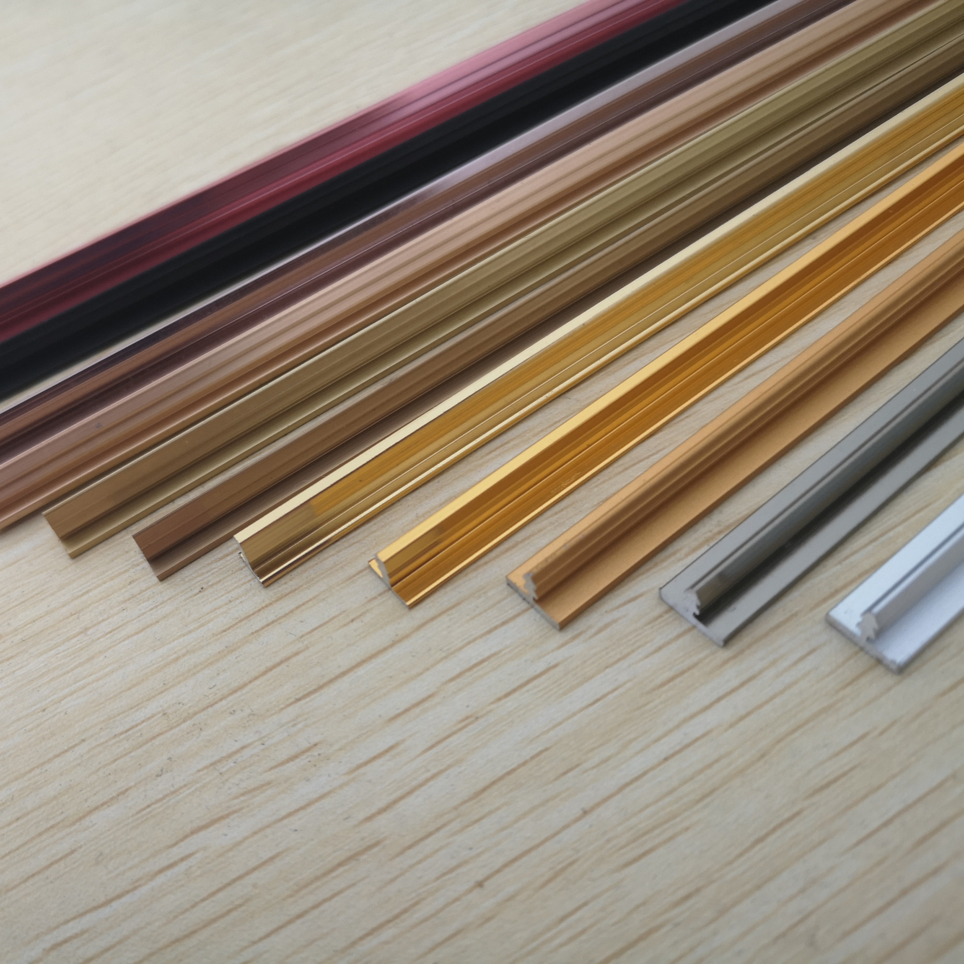 吊顶装饰凸字形铝合金压边线型材t型造型条家具门装饰收边腰线条