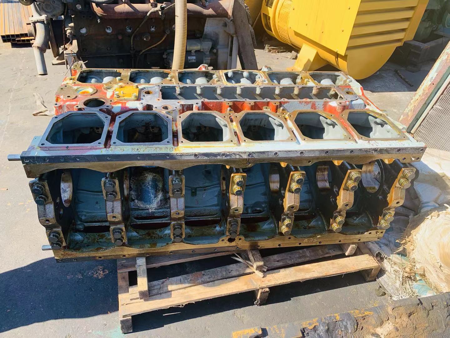 供应日本三菱s6r2-mpta柴油发动机机架37507-45200