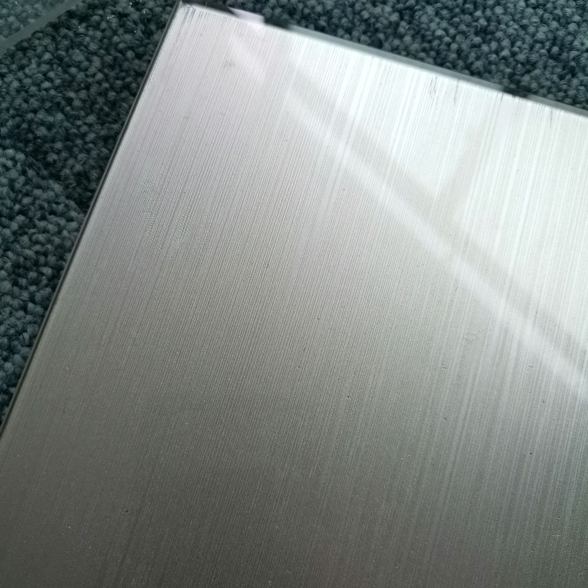 工厂直供uv拉丝纹油墨高亮泽光固丝印uv油墨冰箱面板拉丝纹定制