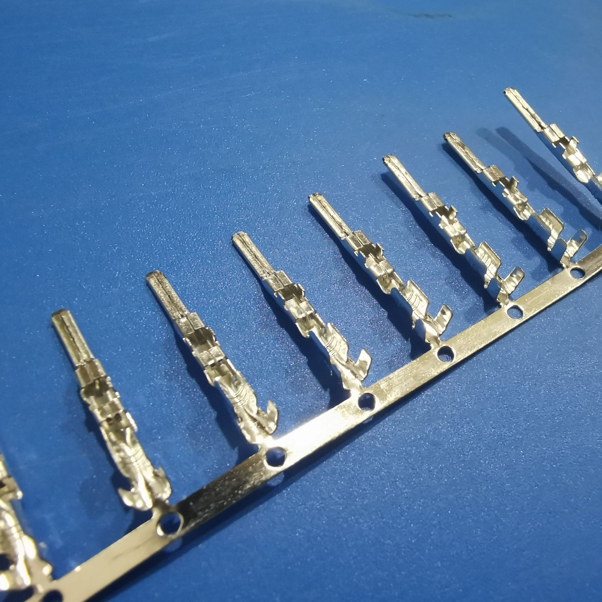 0*0.6 2.0插片端子 汽车连接器 2.3*0.6接线公端子