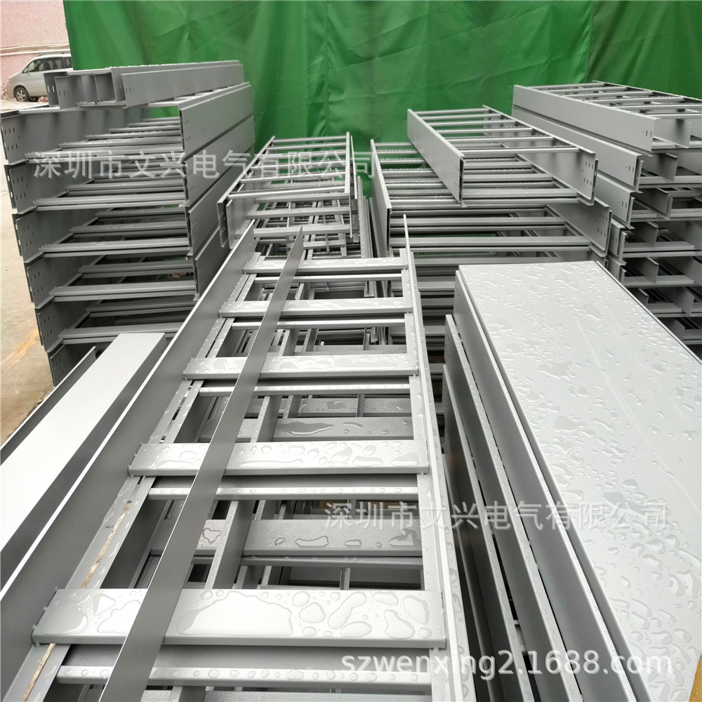 梯式机房镀锌桥架安装规范 金属电缆桥架线槽施工图片 安装简单