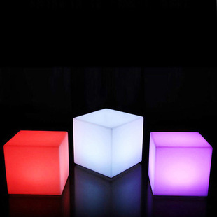 创意七彩发光方块灯 泳池发光方块灯 草坪装饰方块灯 七彩led方块
