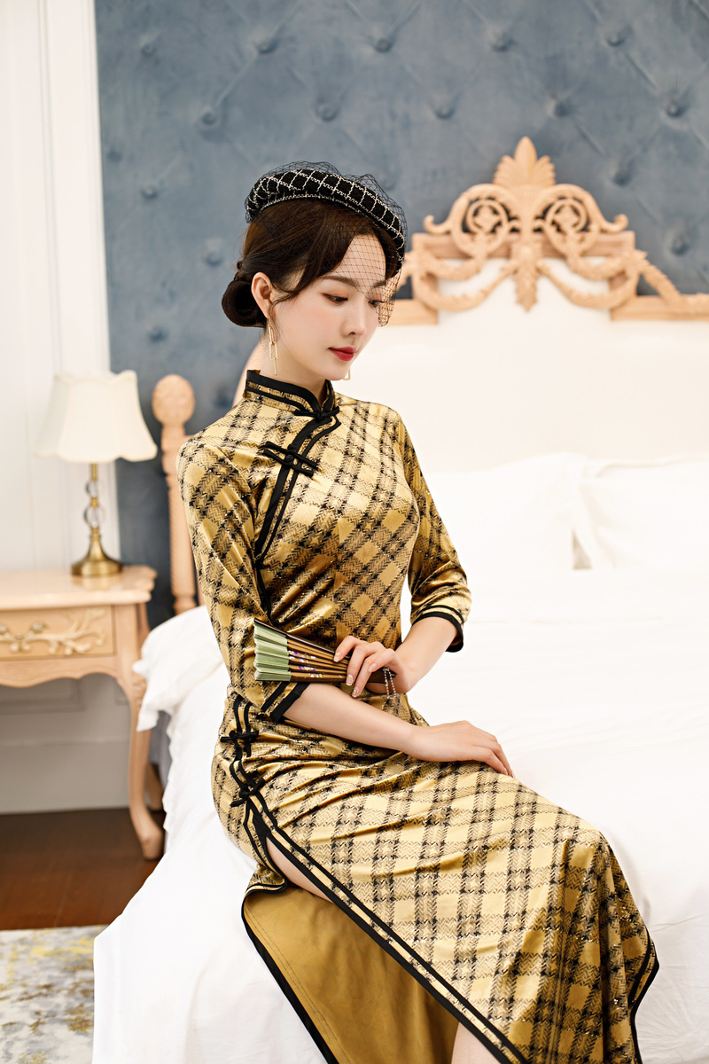 貂皮绒旗袍重工打造八锦八扣双边长款年轻t台秀广场舞聚会演礼服