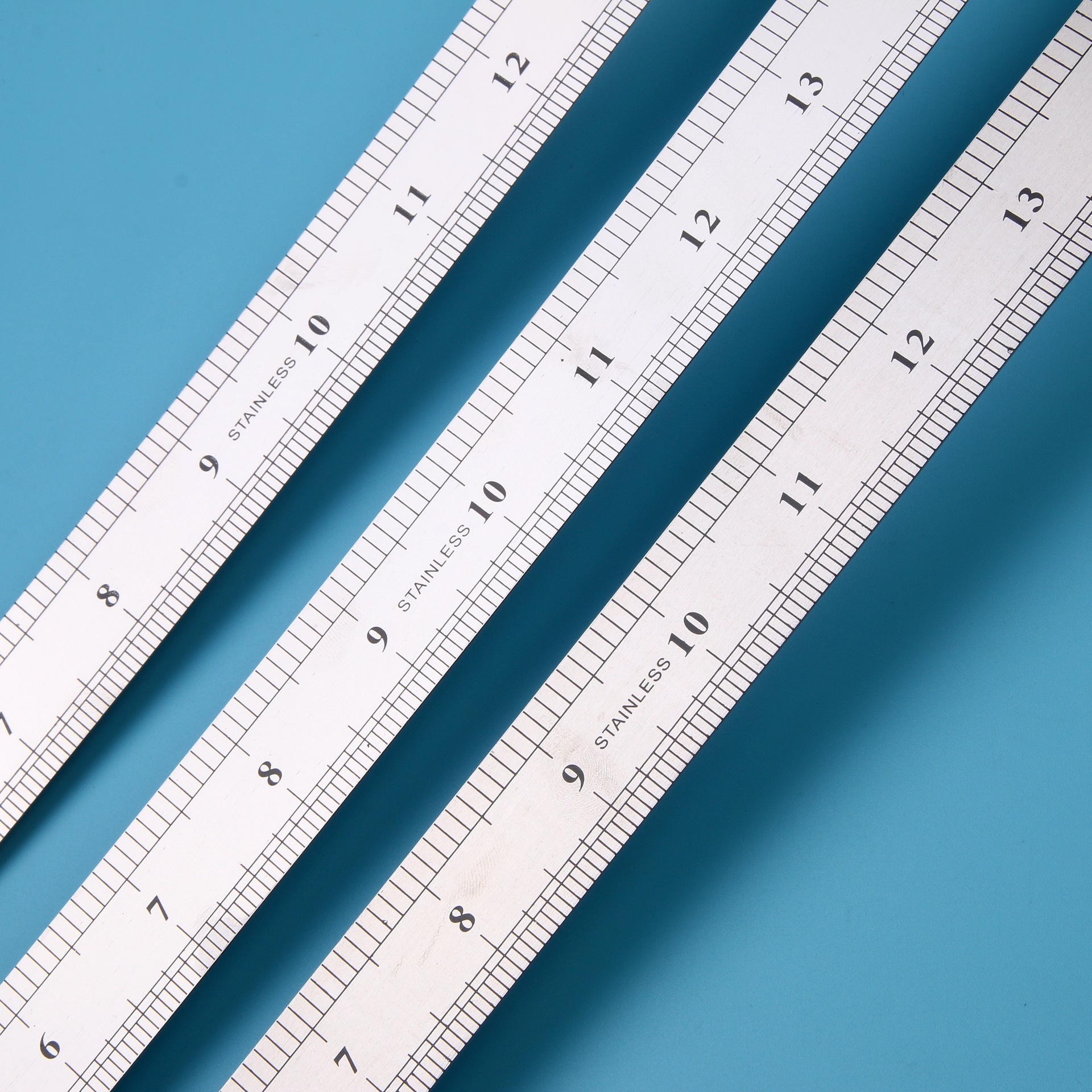 源头厂货加厚钢尺50cm标准不锈钢板直尺双面钢尺尺子批发来样定做