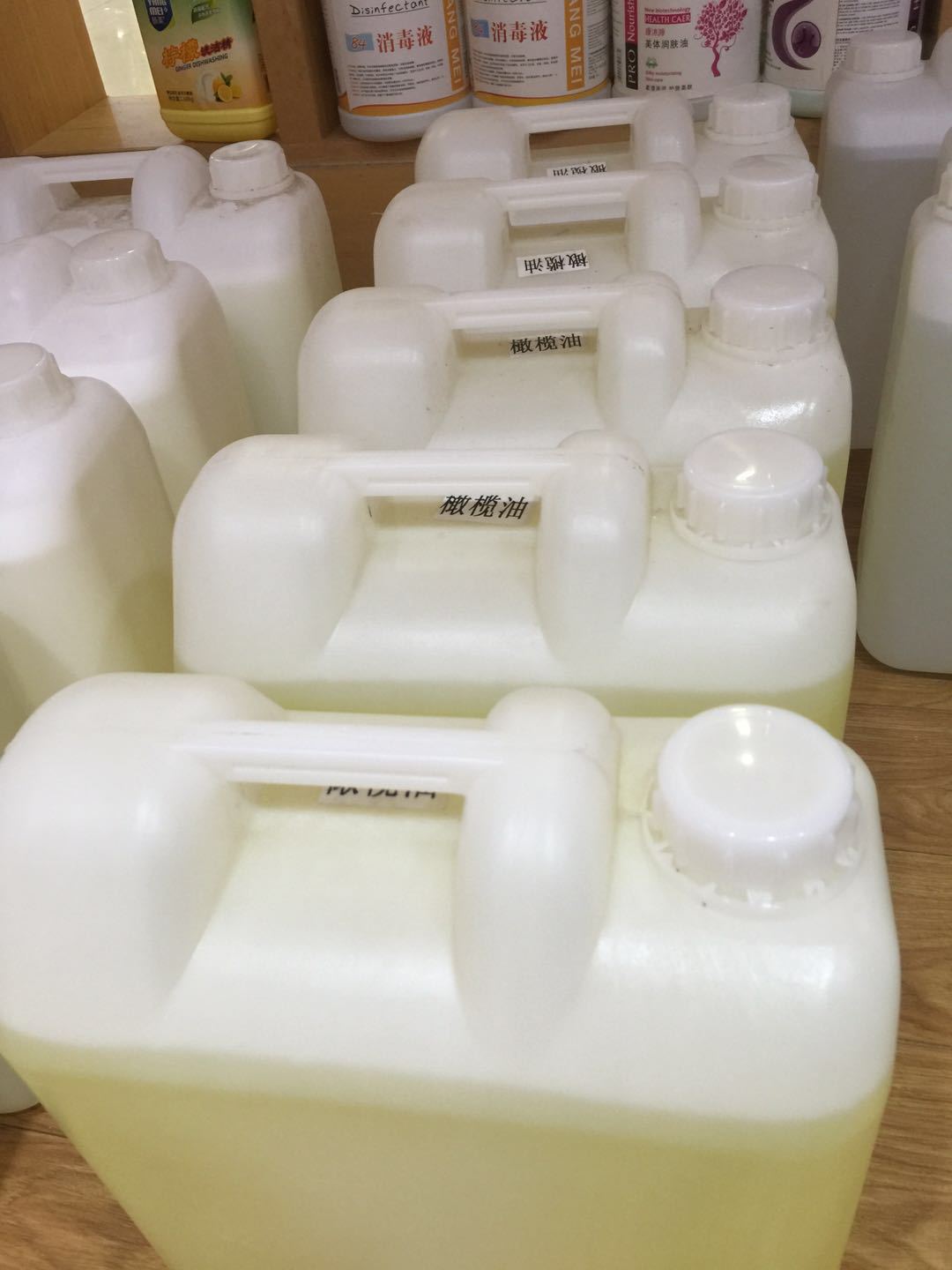 大桶散装薰衣草润肤精华油手推油 按摩油人体润滑油桑拿用品 包邮