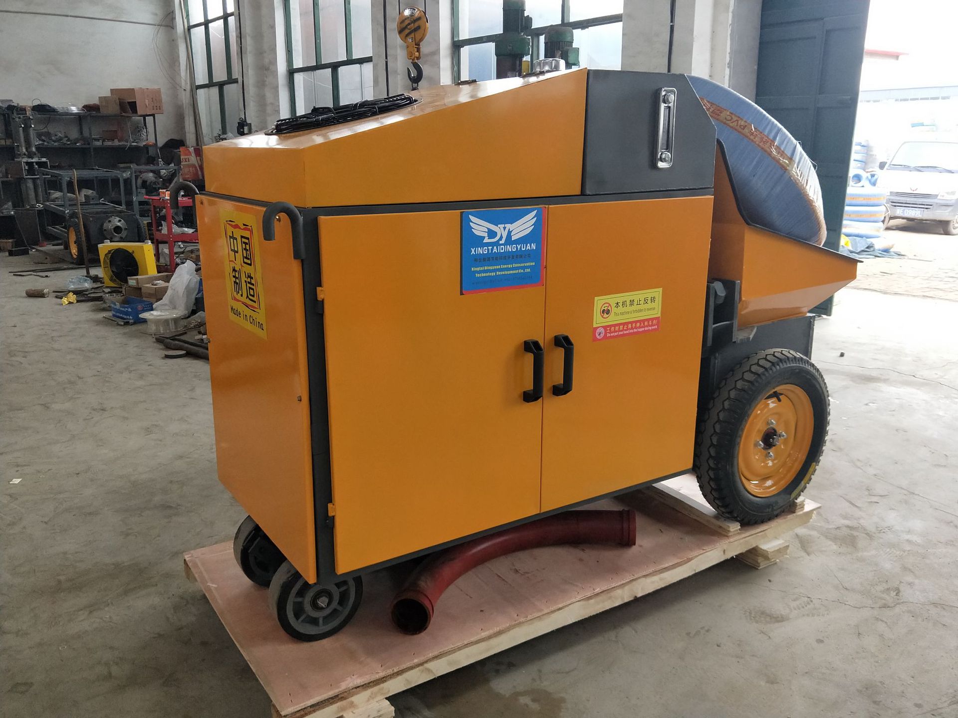 液压泵送式混凝土湿喷机隧道浇筑机厂家二次构造柱泵上料机