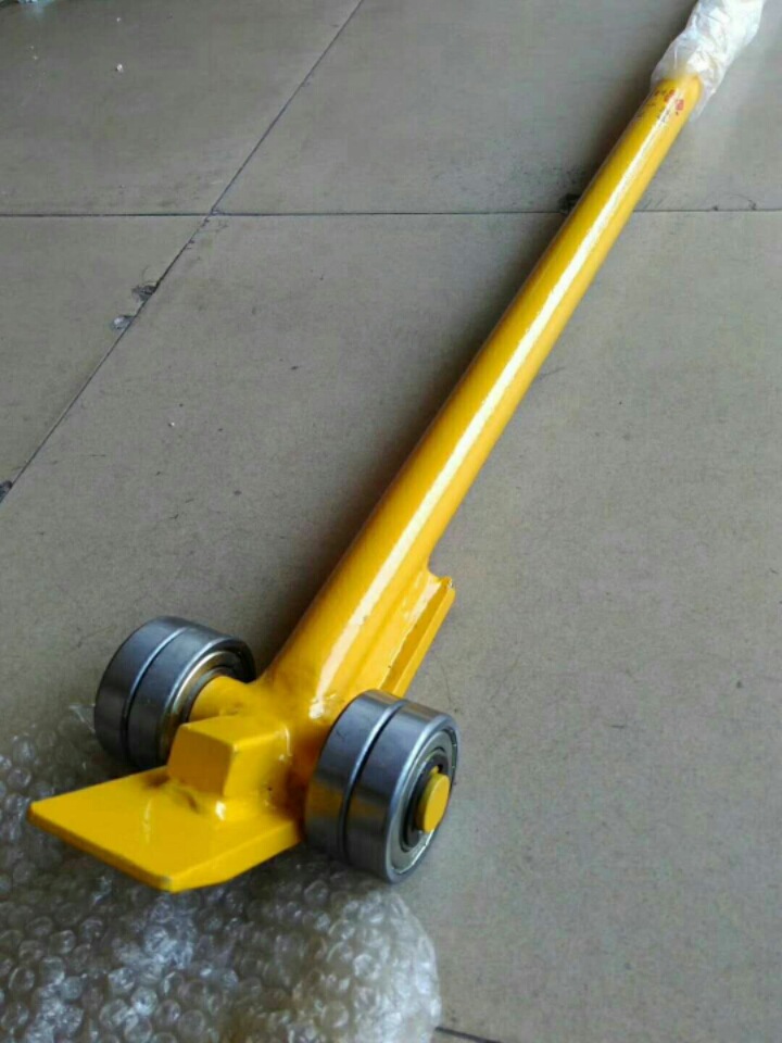 厂家直销3t/5t起重撬棍 搬运带轮撬棒 撬杆 4轮轴承撬棒