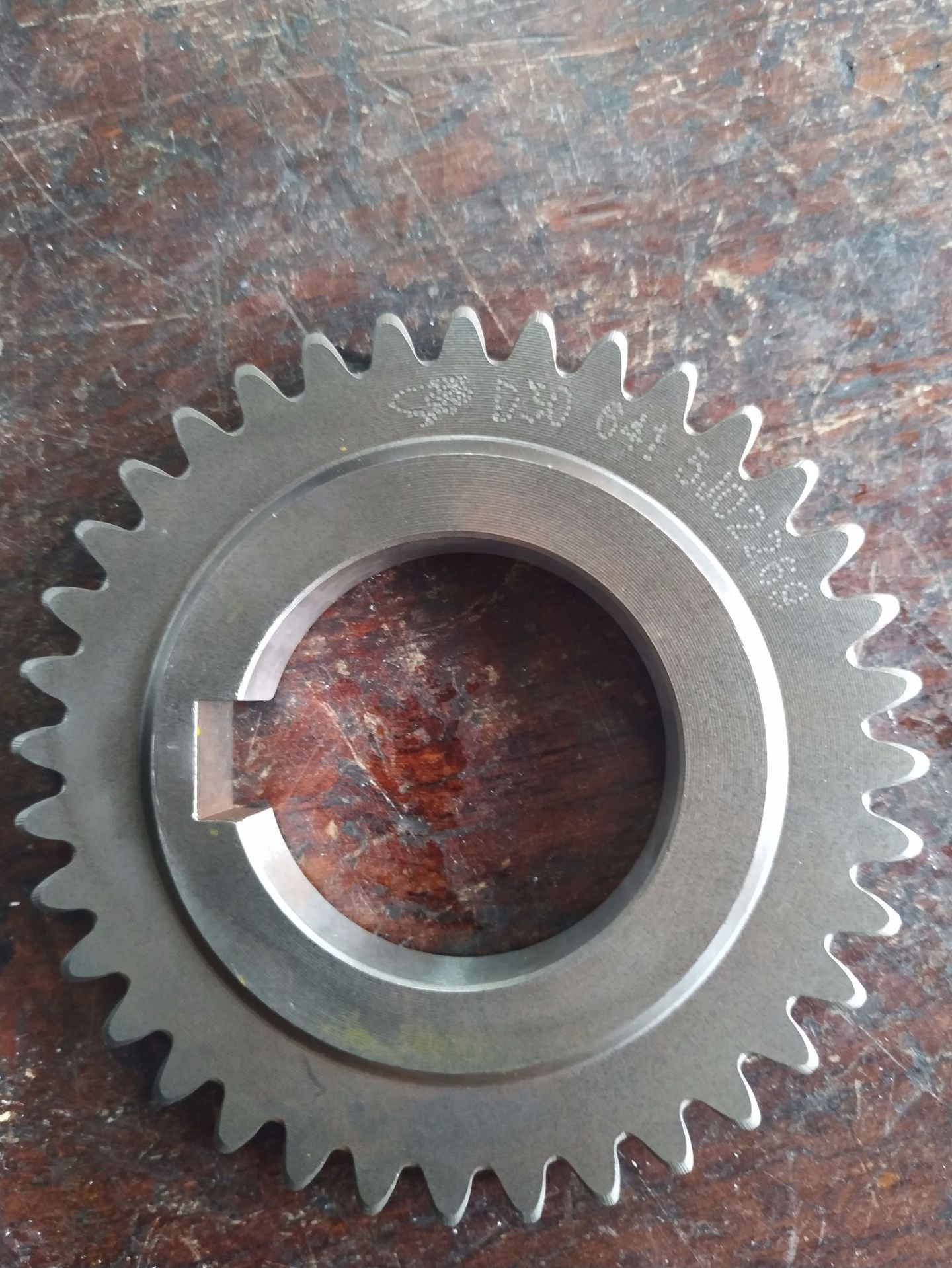 玉柴柴油发动机厂家直销玉柴正品发动机机油泵驱动齿轮配件