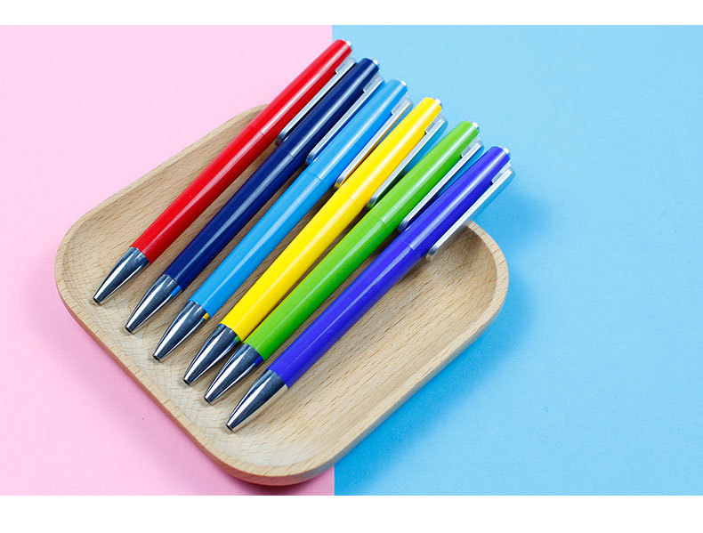 供应塑料扭动圆珠笔促销扭扭笔旋动广告笔彩杆笔头宽挂钩定制logo