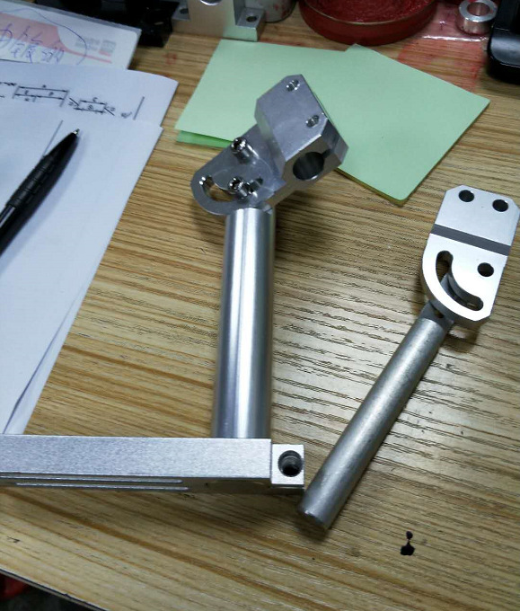 机械手金具固定旋转支架万向吸盘座金具可调节支架吸盘金具固定座