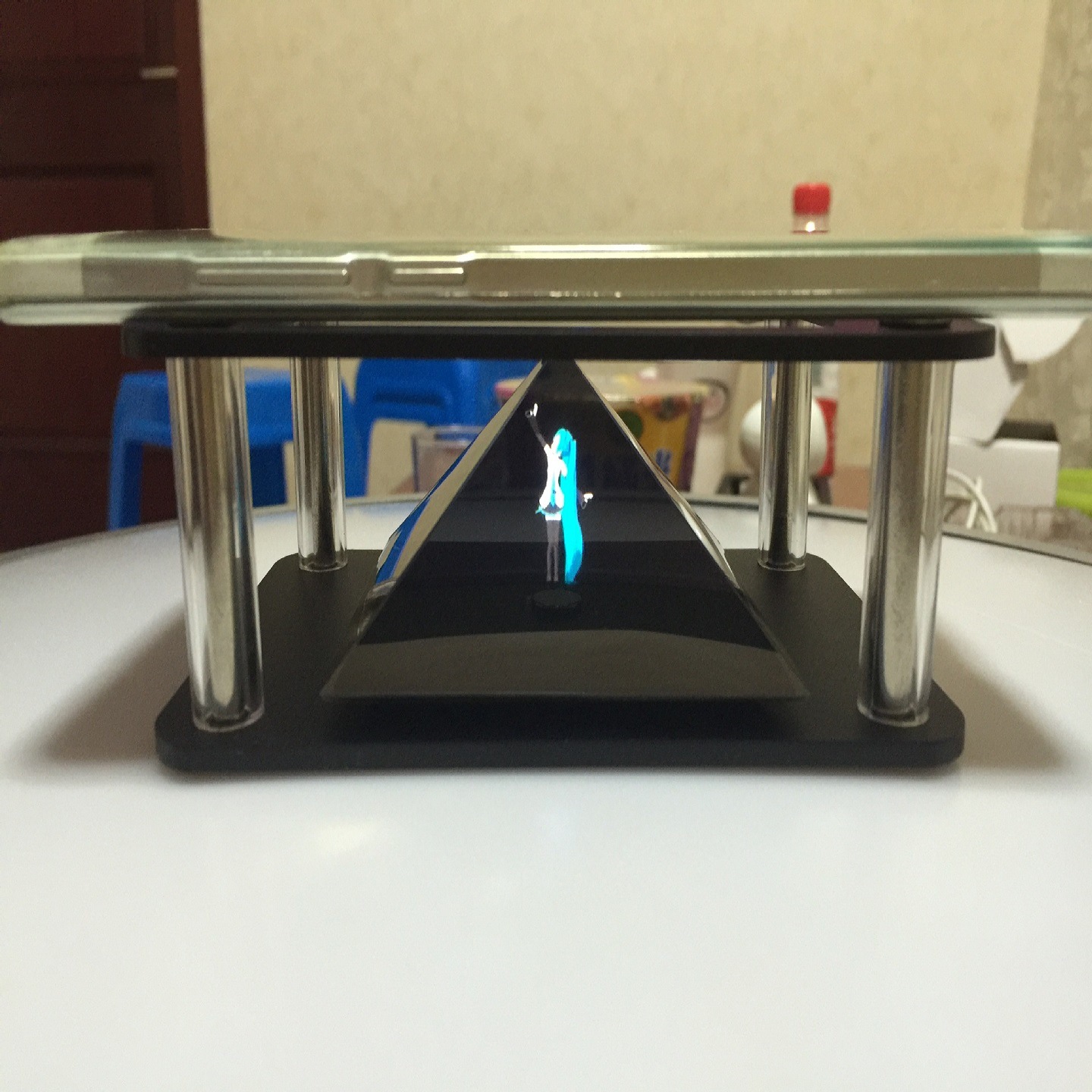手机3d全息投影仪 镀膜金字塔 diy全息投影仪3d四维影像展示柜