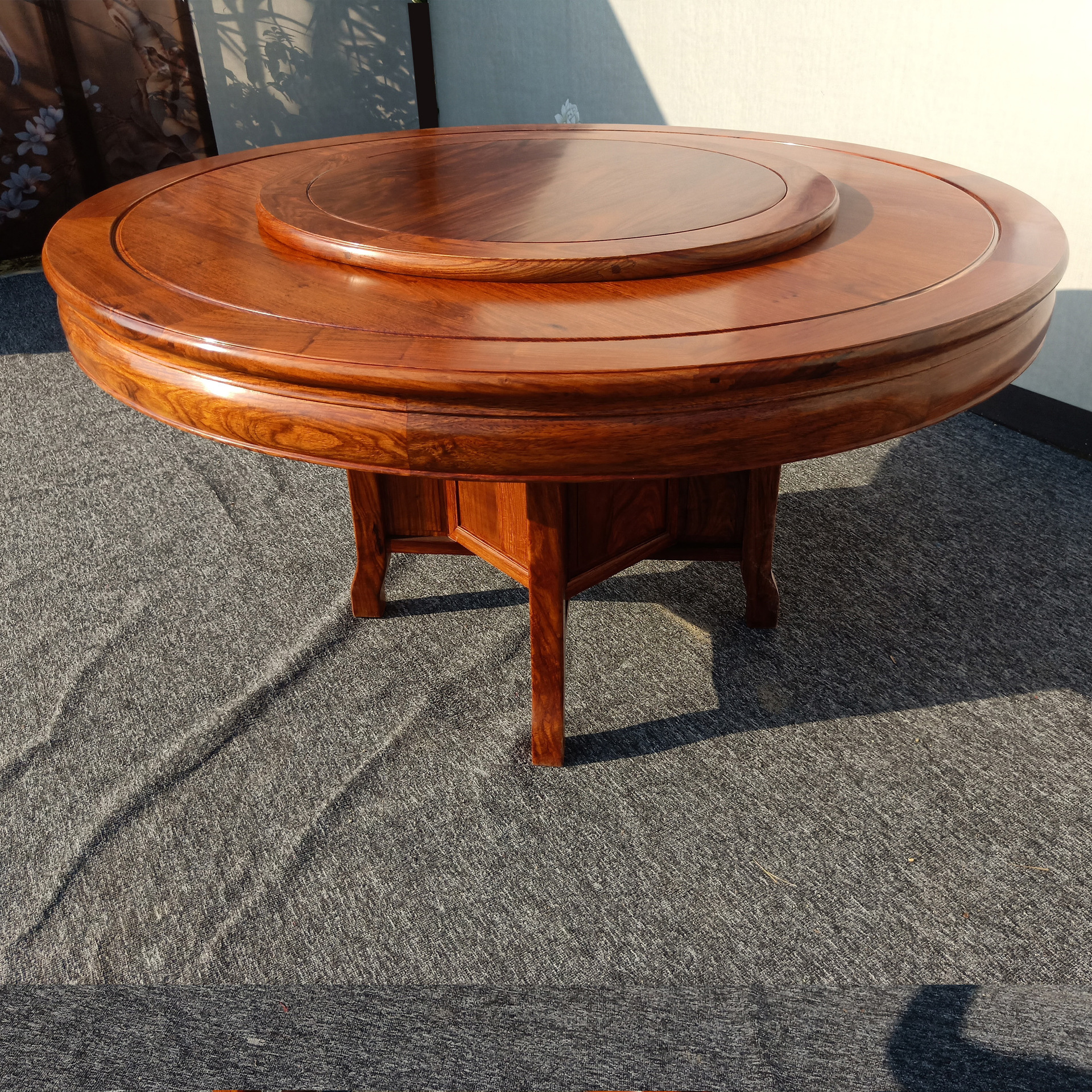 刺猬紫檀圆餐台名式圆台黄花梨餐台红木餐厅餐台