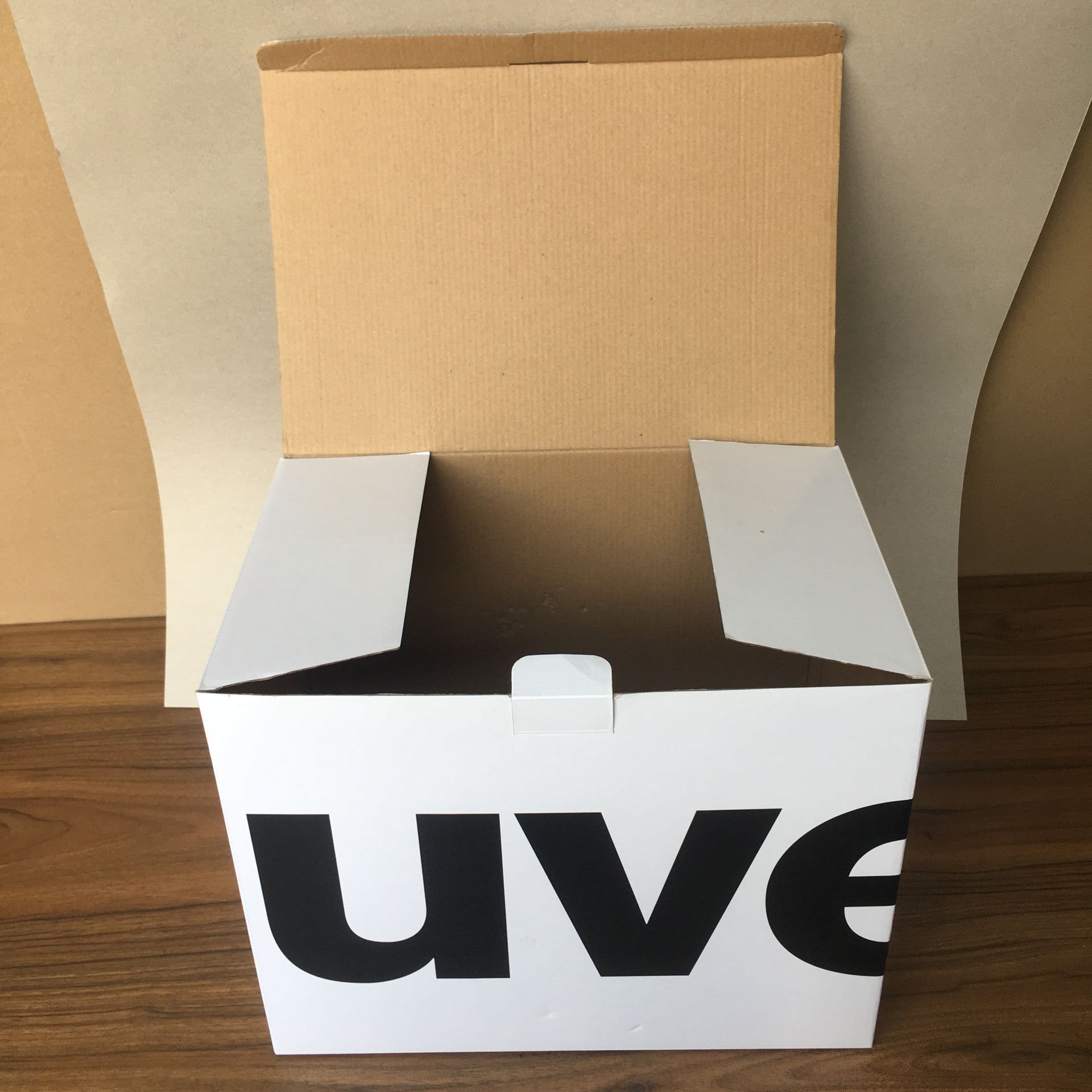 厂家定制包装瓦楞纸彩盒成人儿童骑行头盔包装盒大型摄像头纸盒