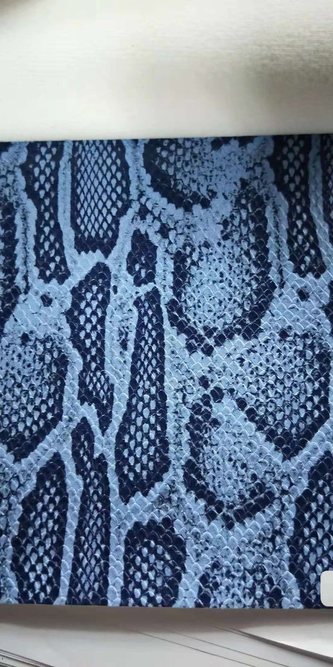欧标环保立体压纹眼镜蛇纹pu 箱包手袋鞋材环保蛇皮面料 工厂现货