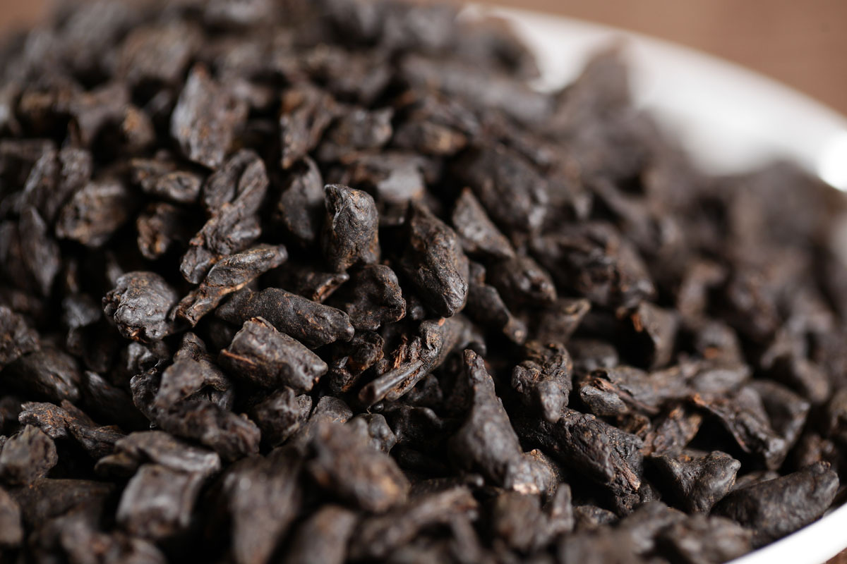 批发云南普洱茶叶勐海糯香(b2号)茶化石 碎银子老茶头熟茶500克