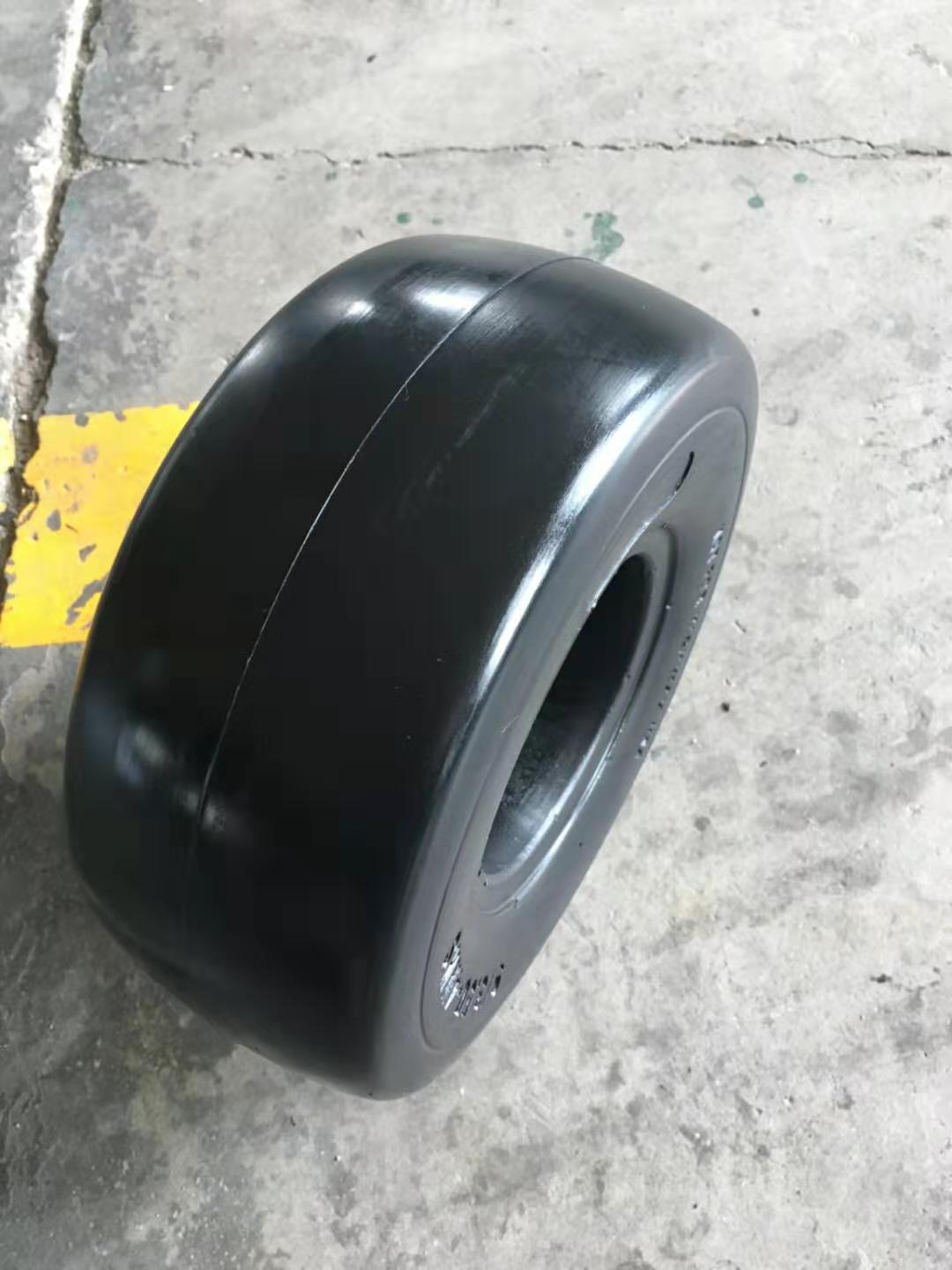 厂家直供生产9寸 300-4 光面pu发泡轮胎 工具车轮子