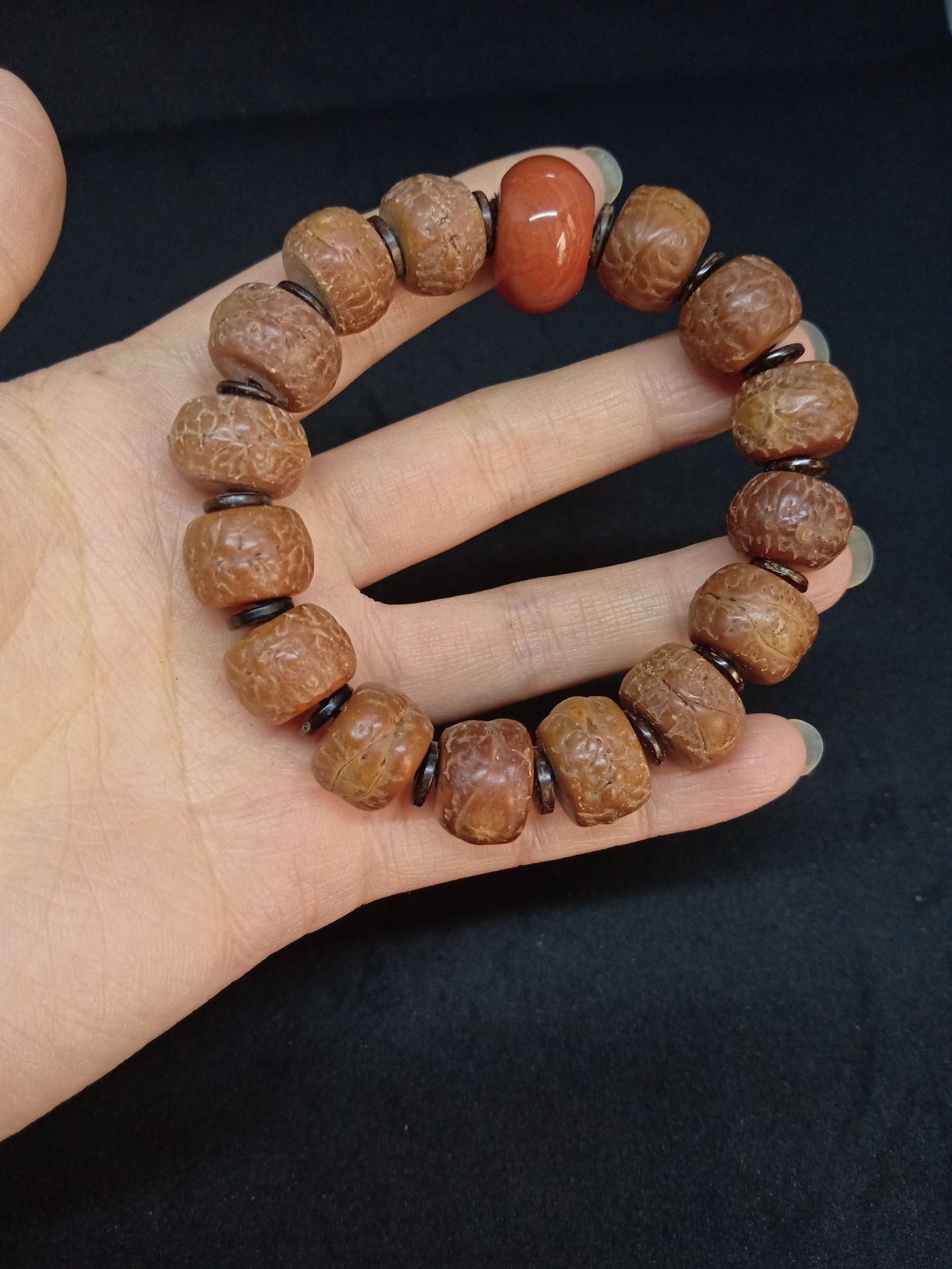 原创批发藏式凤眼菩提手串佛珠手链配天然红石转运珠消灾纳福