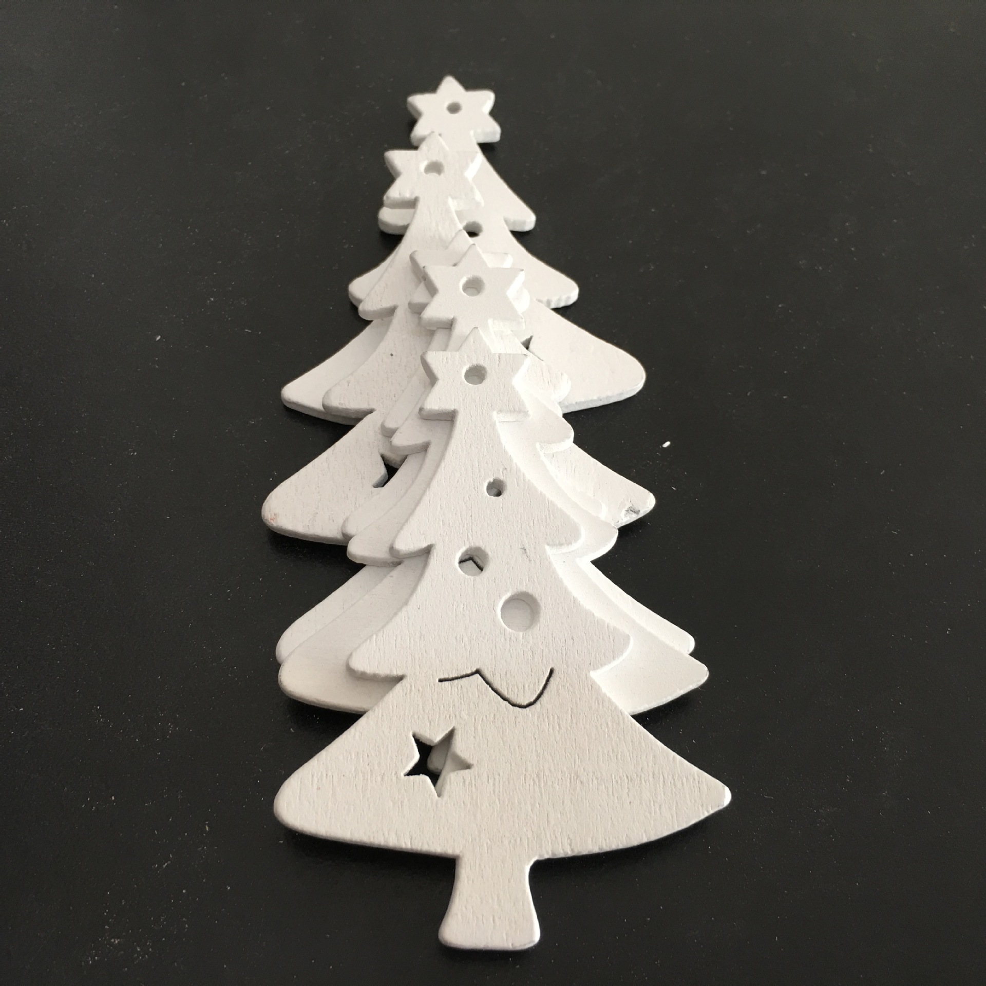 现货工艺品创意木质圣诞树挂件家居装饰礼品配件圣诞吊饰雕刻木片