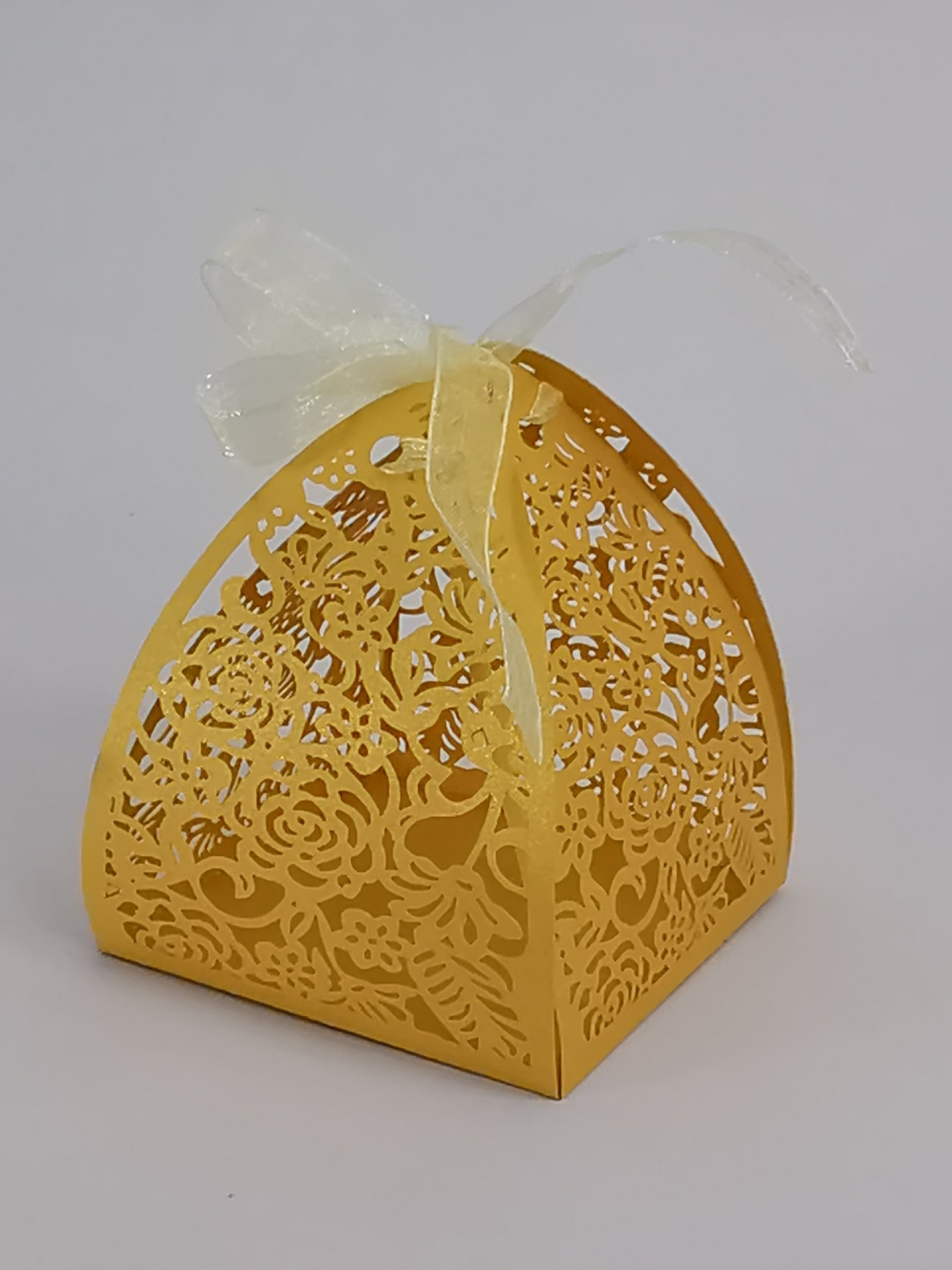 婚礼喜糖盒 镂空纸雕喜糖盒子包装 欧式风格 巧克力纸盒厂家直销