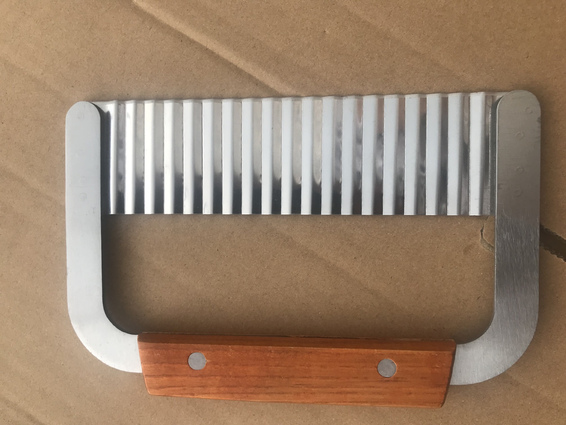 不锈钢土豆切 创意波纹土豆刀 波纹刀 波浪薯条切 切薯条器切皂刀