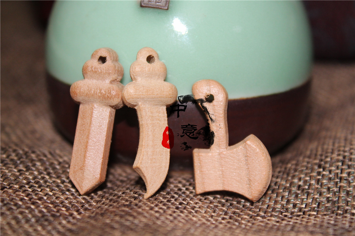 材质 桃木 工艺 雕刻 是否进口 否 加工定制 否 类别 工艺摆挂件 制作