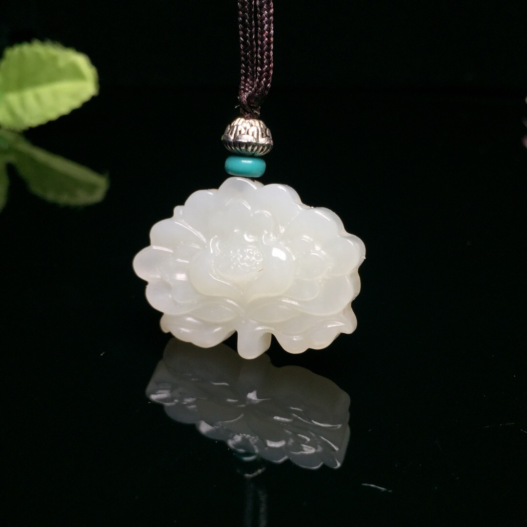 一件代发 天然新疆和田玉花开富贵牡丹花吊坠 白润细腻玉石花挂件