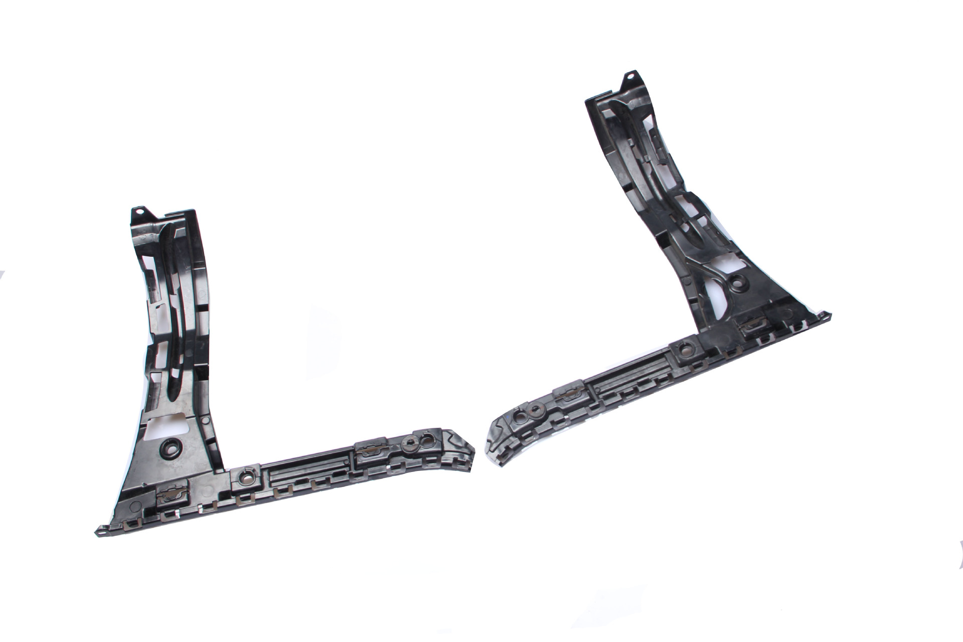 适用于c级w205 15-18运动款后保险杠支架w2058801802/w2058801702