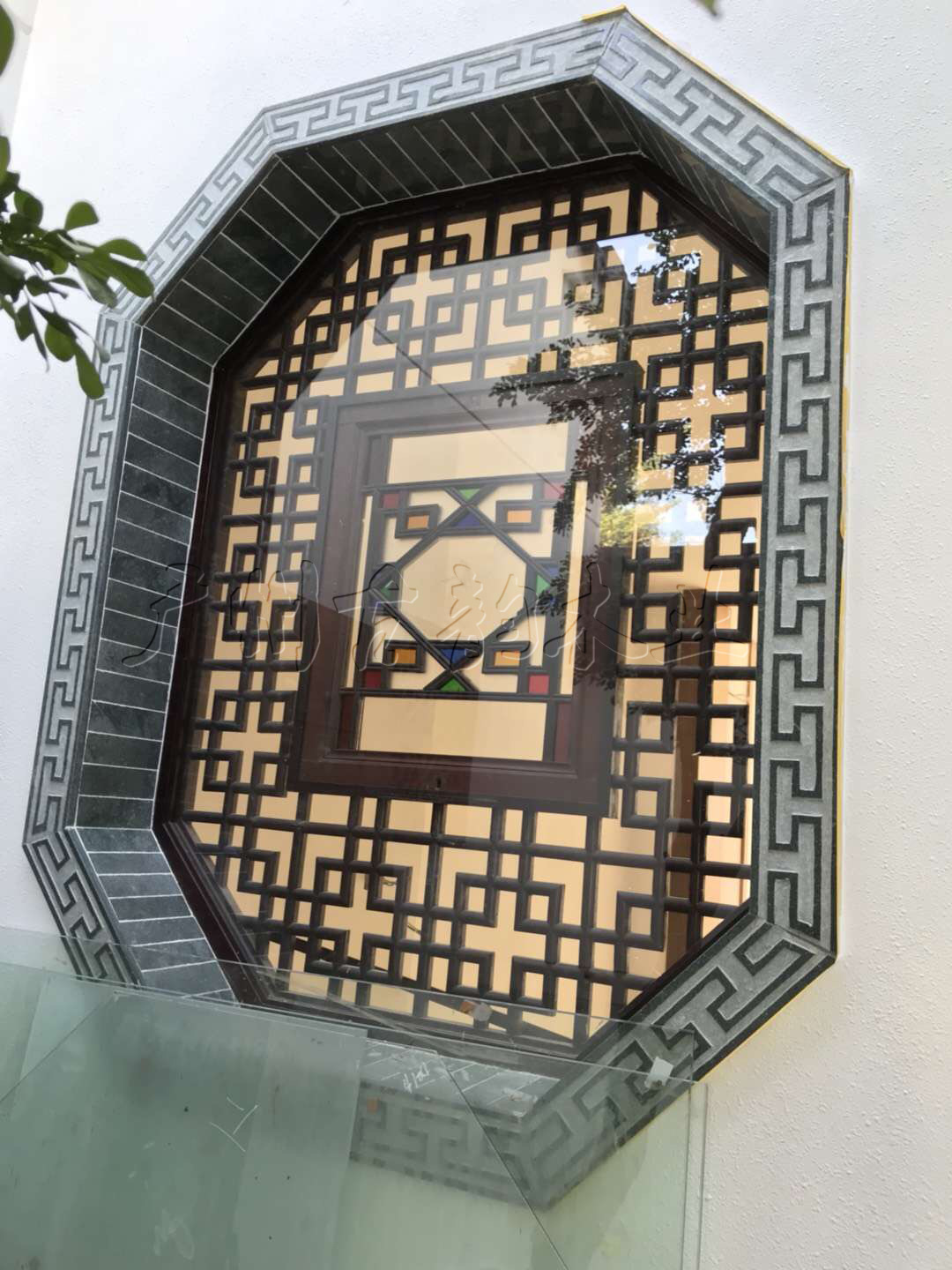 源头厂家实木满洲窗 仿古门窗中式岭南玻璃花窗隔音制定批发