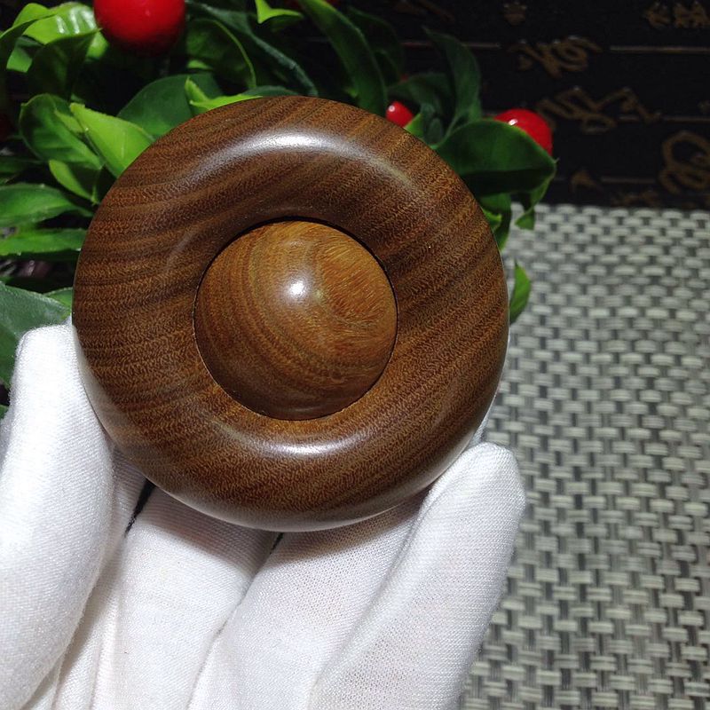 绿檀手把件绿檀木质圆形手转捻件自然清香绿檀木文玩工艺品批发