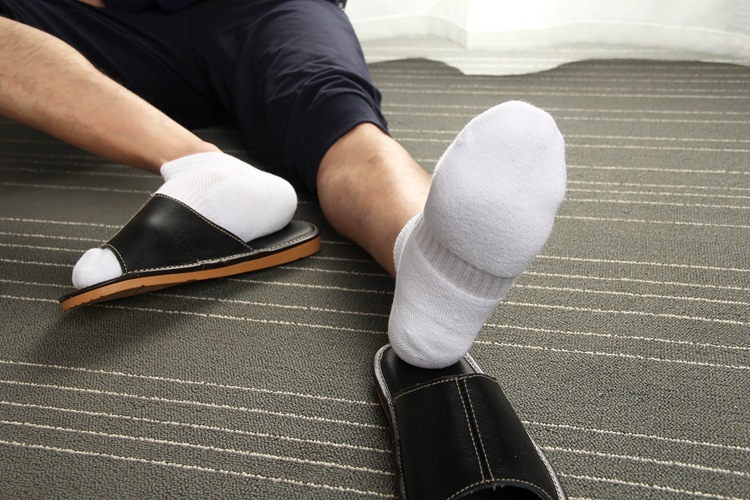 男士纯色船袜毛圈加厚黑白系白袜子男棉加厚透气浅口潮流短筒袜