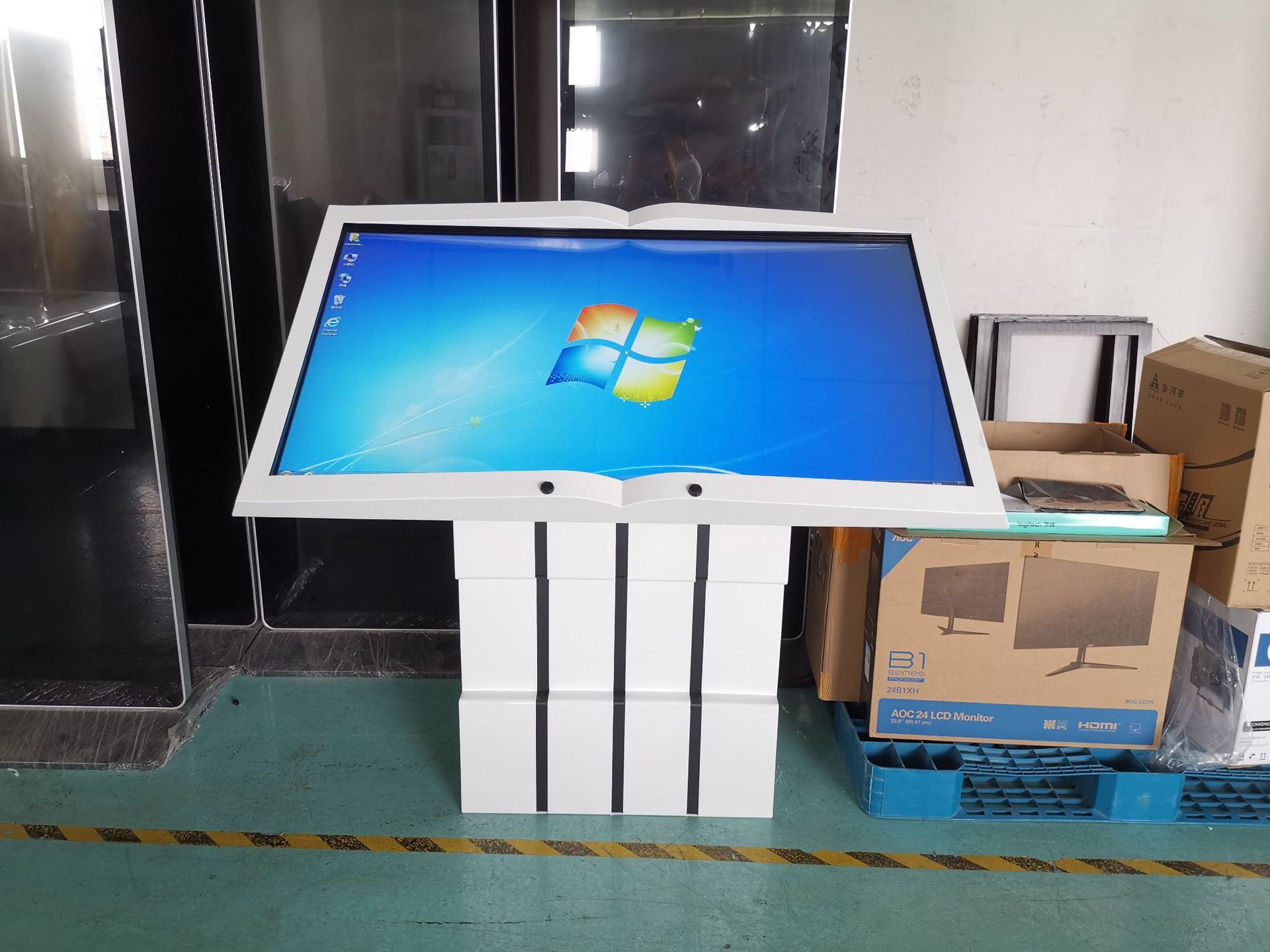 虚拟电子翻书机卧式触摸一体机55寸红外感应电子书自助便民阅读机