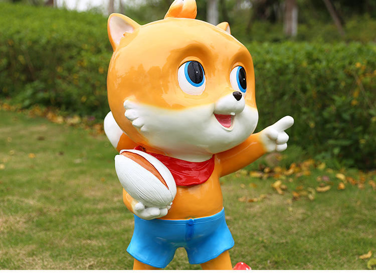 树脂工艺品厂家商场美陈园林小品装饰玻璃钢动物雕塑卡通松鼠摆件