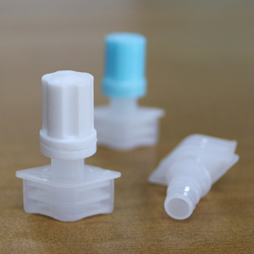 口径5mm塑料吸嘴盖 pe小尺寸吸嘴 化妆品膏霜袋焊压塑料单卡管