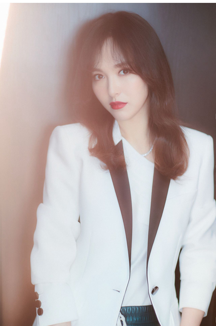 唐嫣微博明星同款白色西装修身显瘦气质拼色外套ol风职业小西服女