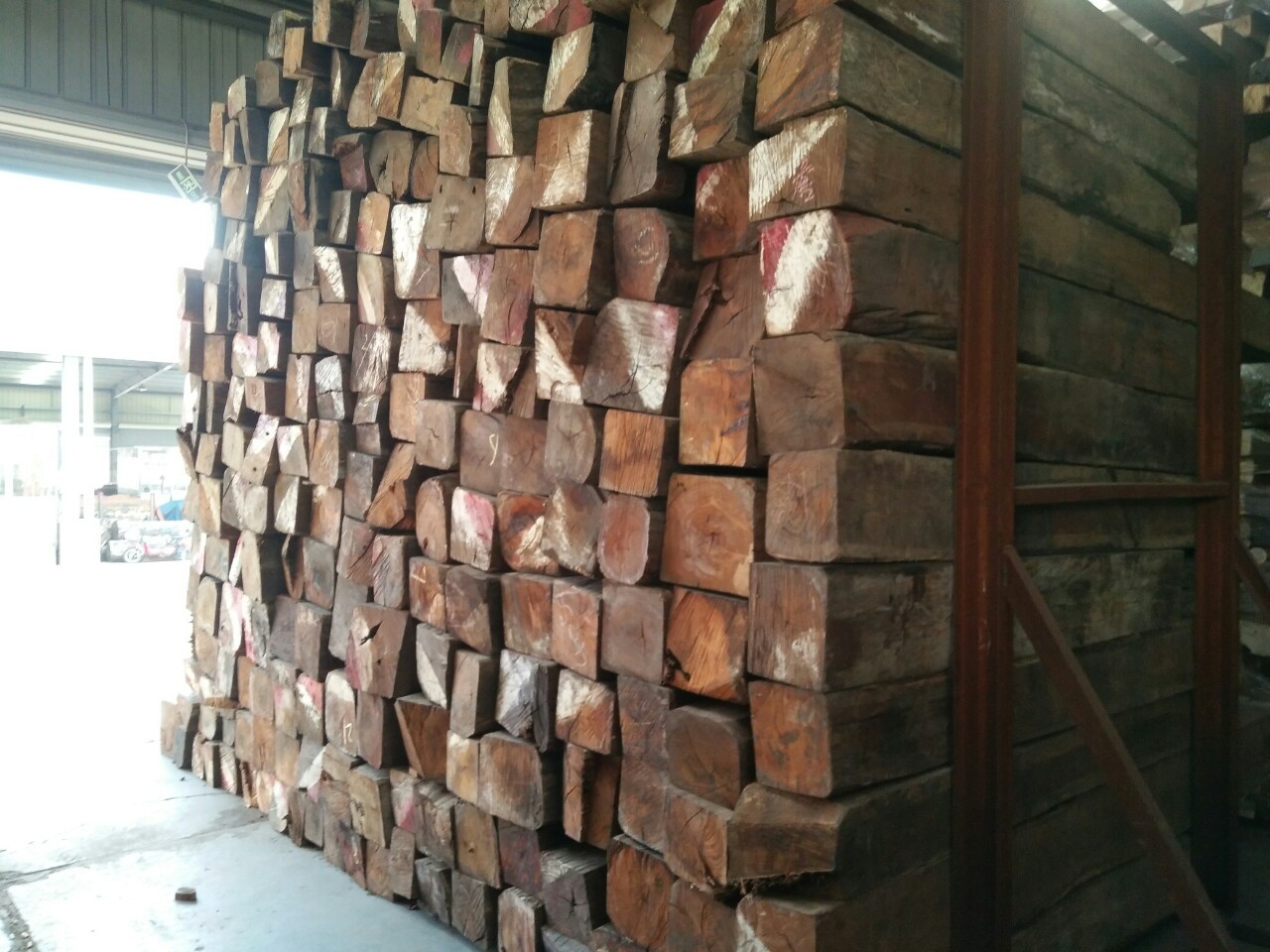 老挝花枝缅甸花枝 原木木材 白红酸枝木方 花枝家具雕刻地板木料