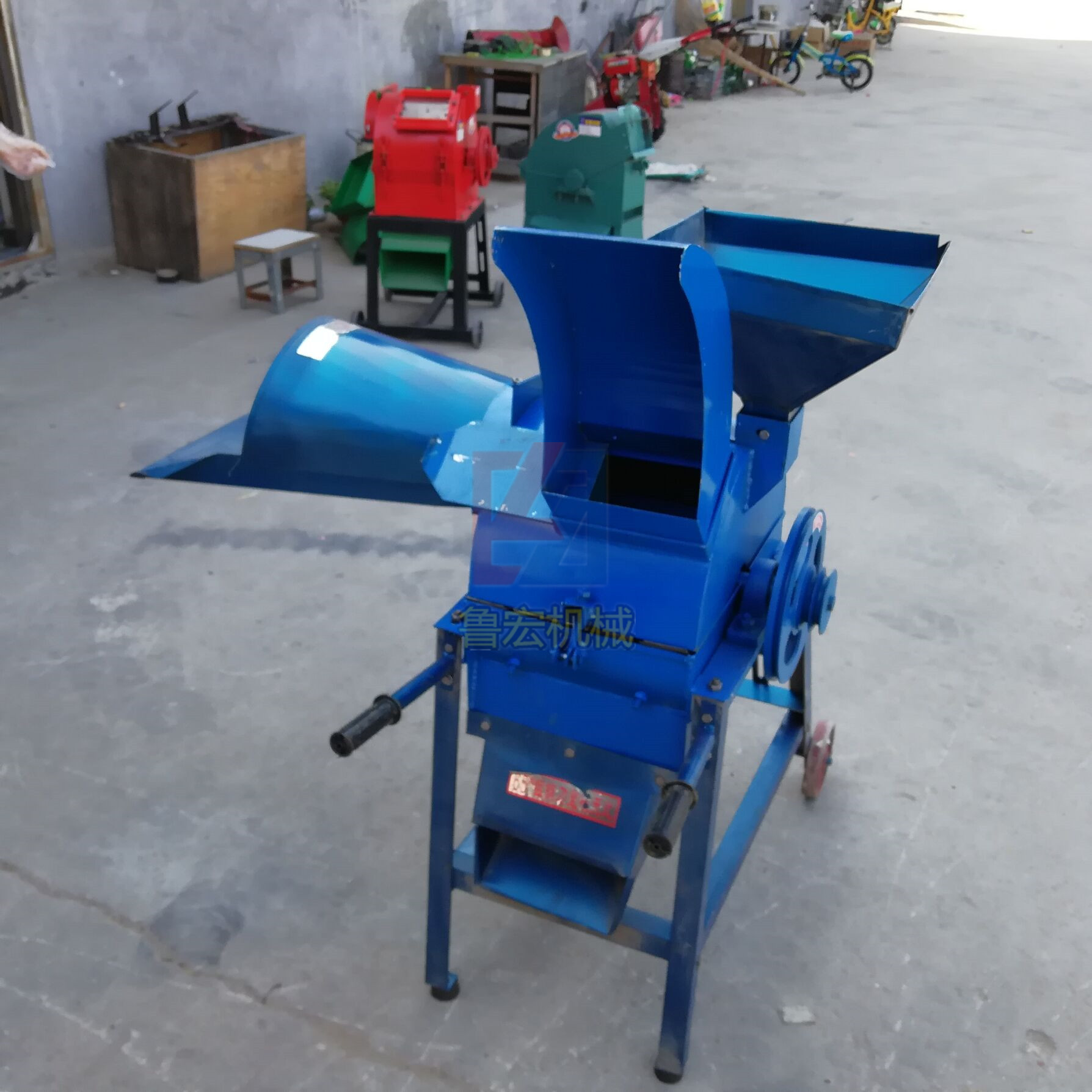 青草饲料粉碎机小型饲料加工设备