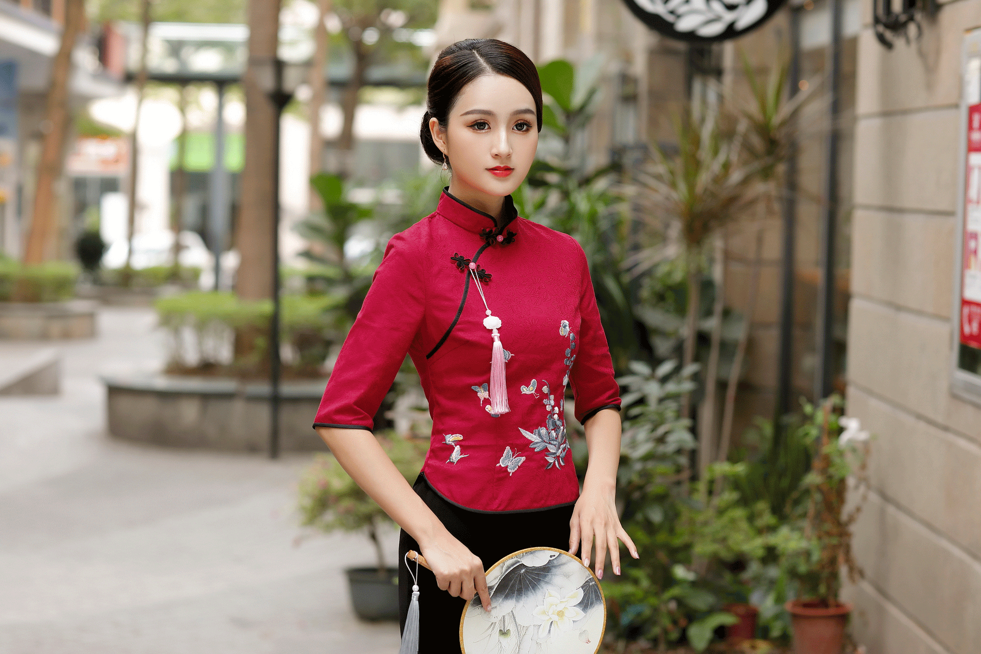 华之韵厂家自营中式蝴蝶盘扣绣花玉石扣流苏七分袖旗袍上衣6030