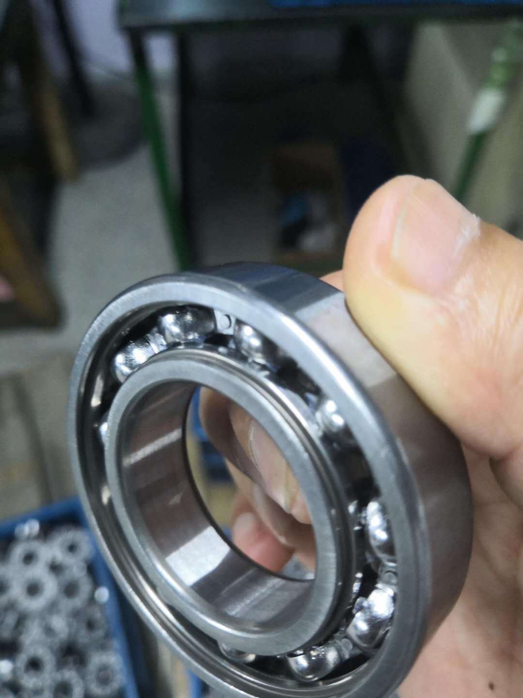 6302 2rs 6302z人本工艺 进口倒角 内圈v型槽倒角发黑zv3电机轴承