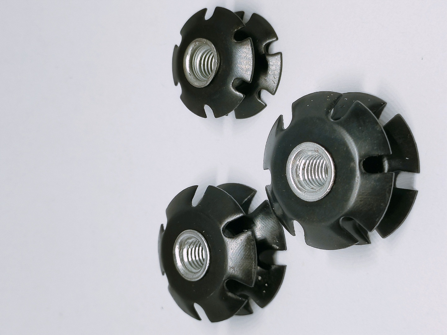 8四方梅花弹片 太阳花螺母 钢片螺母 滑板车车头管塞