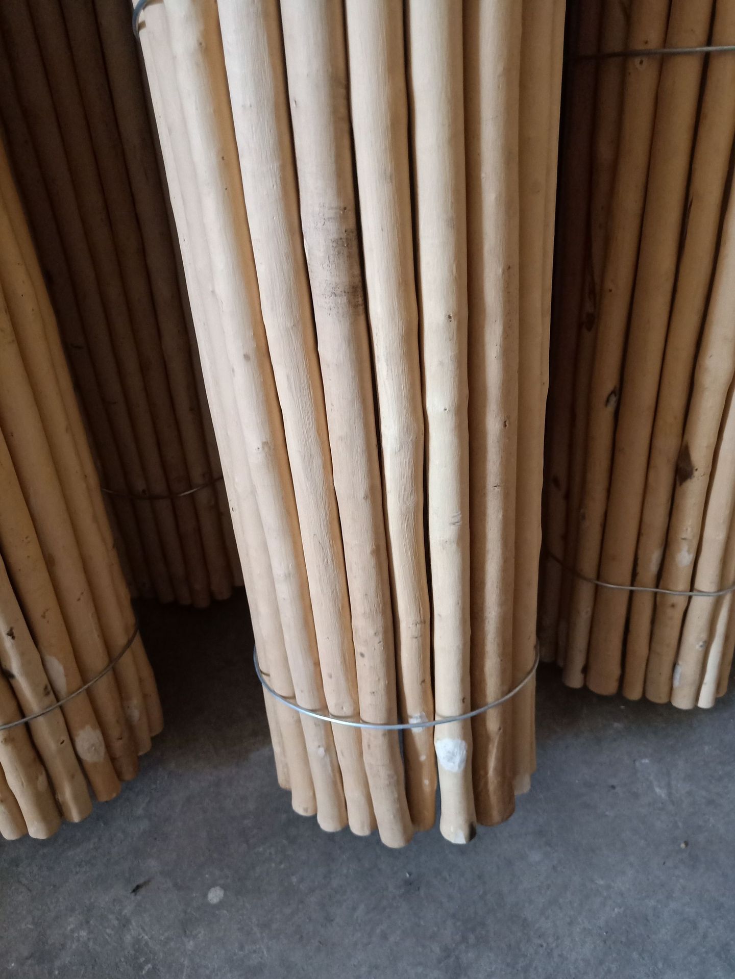 源头厂家 白蜡杆 武术棍 少林寺训练棍 武术学校用品