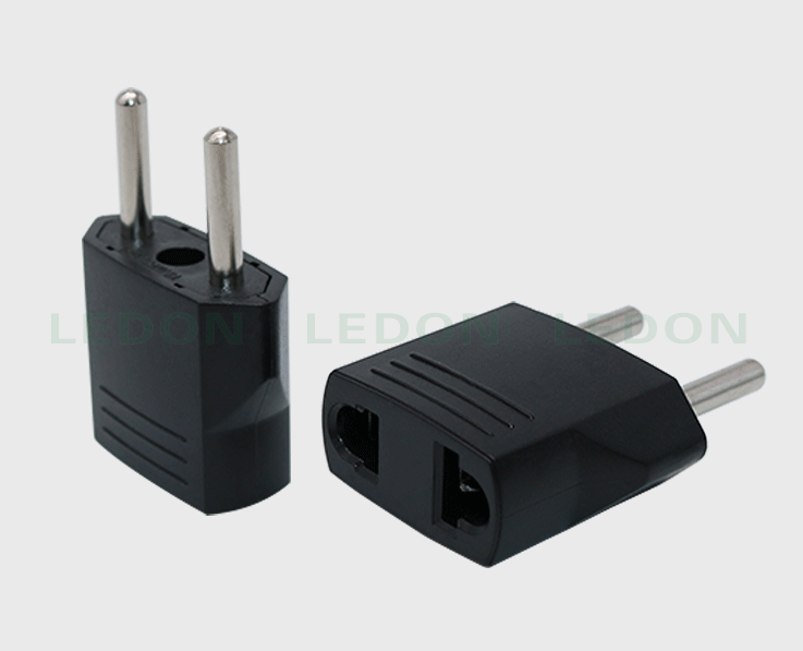 厂家直销小欧规美标转换插头澳规旅行转接头电源转换插头欧标转换