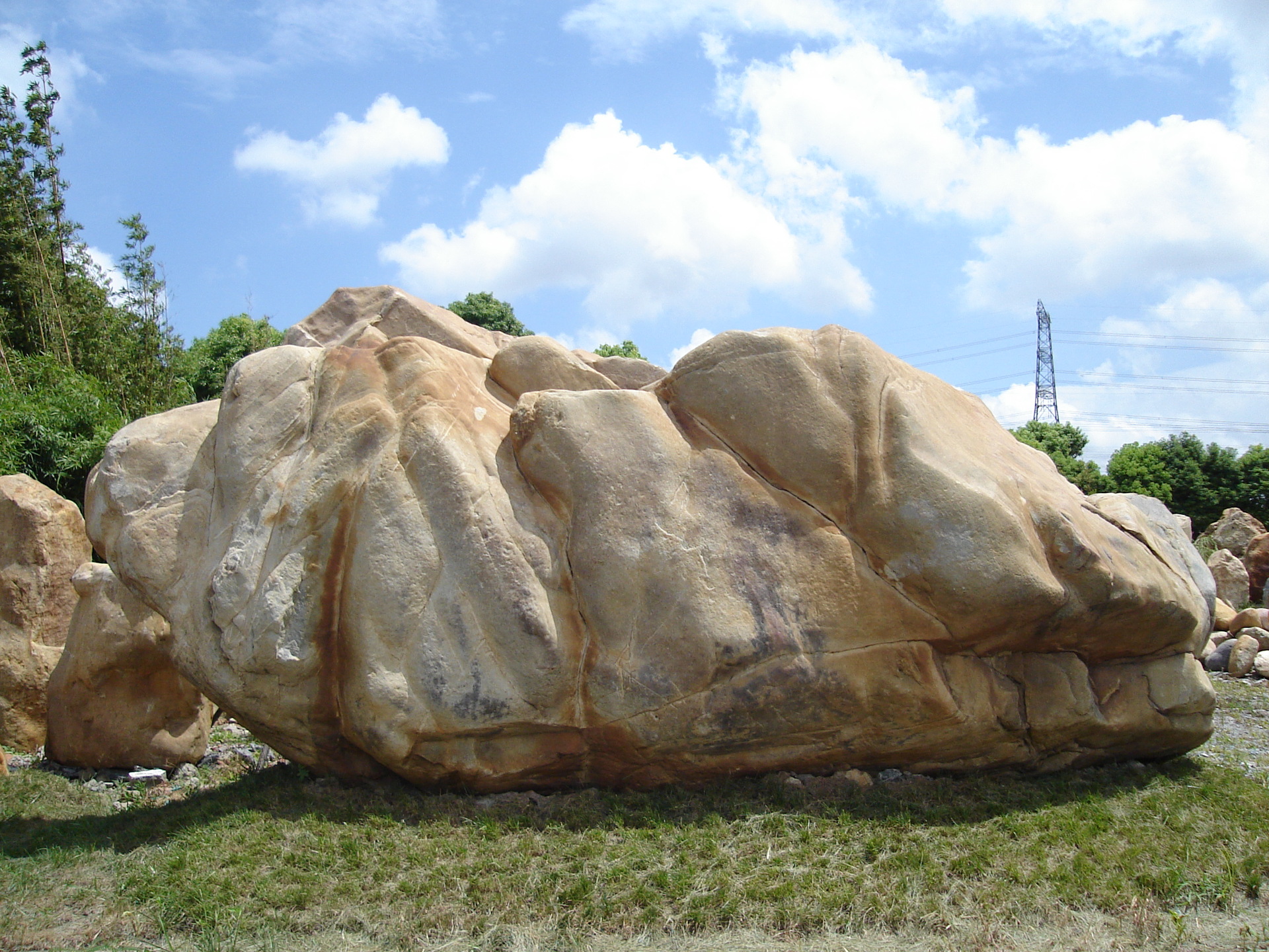 大型园林景观石刻字石 假山风景造景石奇石现货 村碑刻字黄蜡石