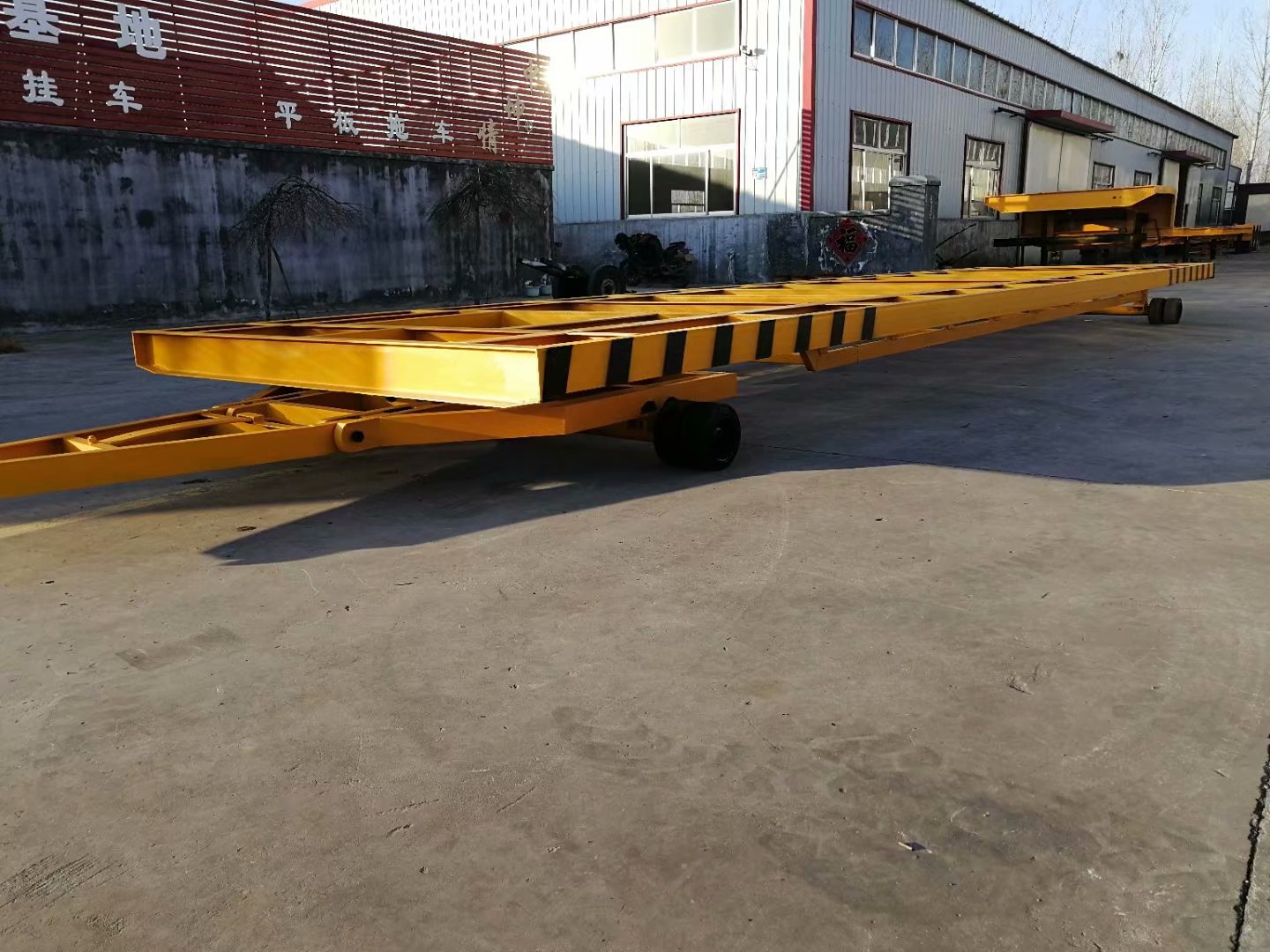 厂家直销 底盘港口平板拖车 大吨位框架平板车