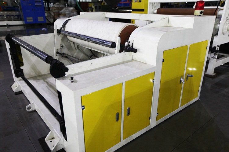 供应tpu流延膜专用行走式收卷机 收卷表面平整均匀的收卷设备