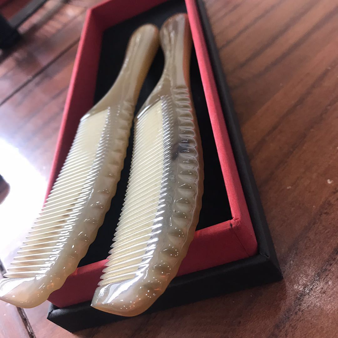 厂家直供牦牛角梳子天然白牛角梳大号白水牛角梳高端定制角梳