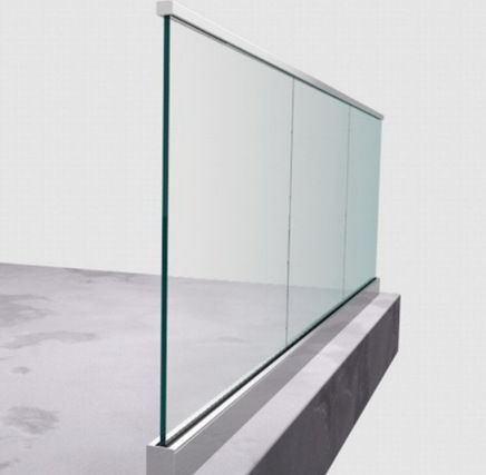 产品信息: 名称:护栏 构成部分: 护栏和扶手 玻璃:钢化玻璃,夹胶玻璃