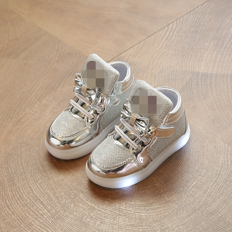 儿童发光闪灯鞋2021秋儿童运动鞋女童公主鞋水钻透气亮灯鞋