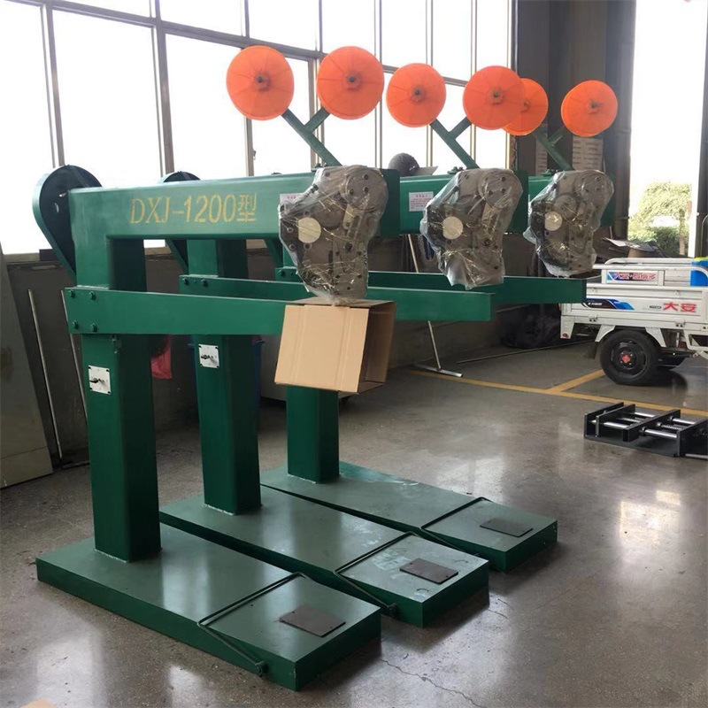 厂家供应纸箱机械设备 1200手动脚踏钉箱机 600打钉机 钉箱机