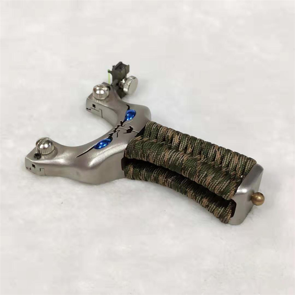 本公司经销的高中低档弹弓,不锈钢弹弓,皮筋组,指虎,甩棍,等品种齐全